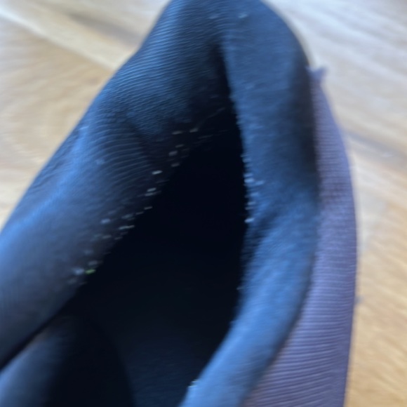 Authentic Men’s Nike Kyrie Sneakers. Black/Gray. Size 11.5. - Picture 7 of 7